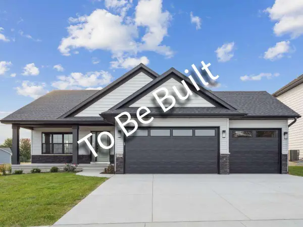 1256 Sand Prairie Dr, Iowa City, IA 52240