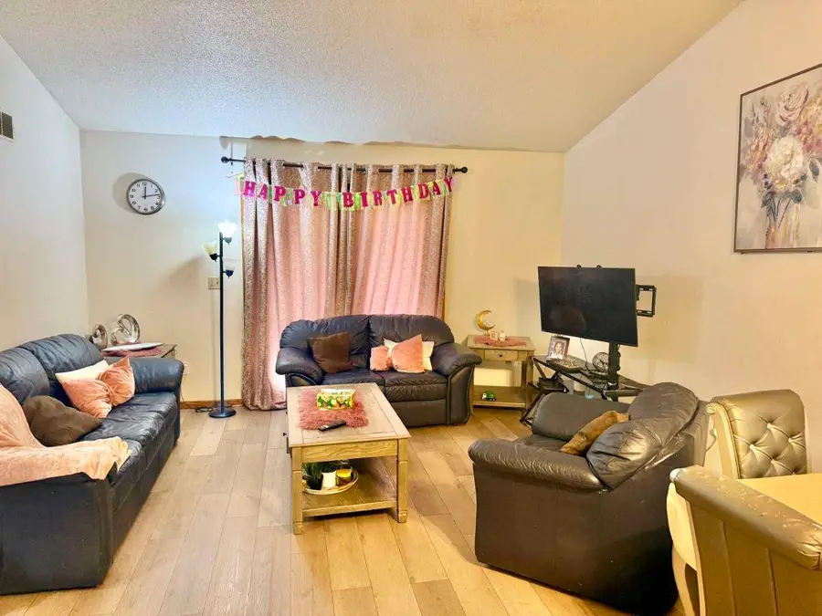 1829 Gryn Dr, Iowa City, IA 52246 - Image #2