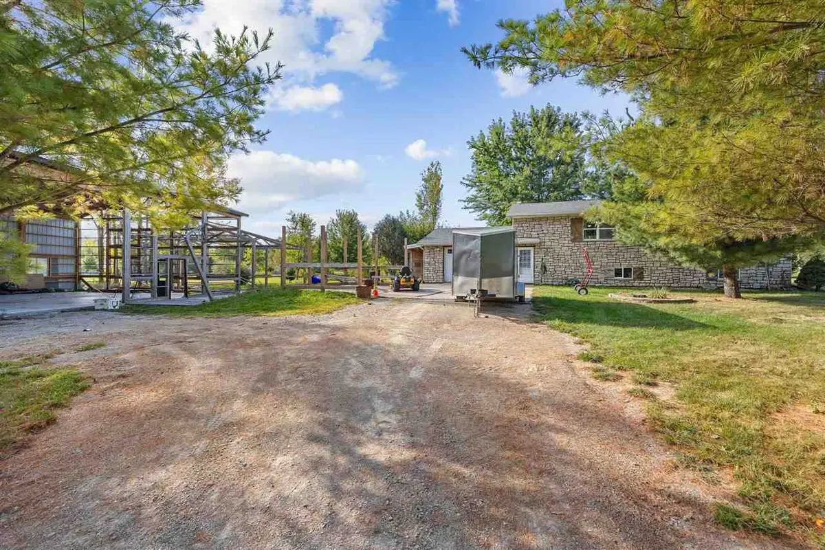 2866 60th St, Vinton, IA 52349 - Image #1