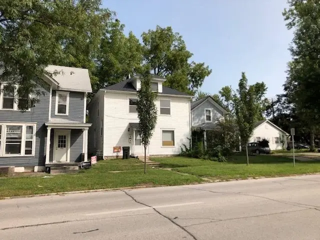 824 Market Street, Iowa City, IA 52240 - #1