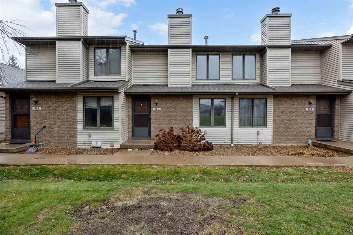 986 Westside Dr, Iowa City, IA 52246 - Image #1