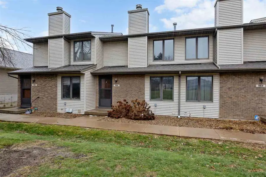 986 Westside Dr, Iowa City, IA 52246 - Image #2