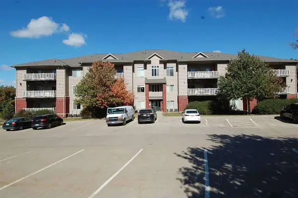 470 N 1st Ave, Iowa City, IA 52245