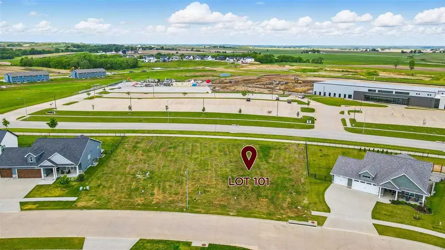 1817 Green Oak Ct, Tiffin, IA 52340 - Image #2