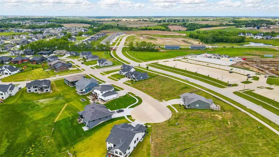 1817 Green Oak Ct, Tiffin, IA 52340 - Image #3