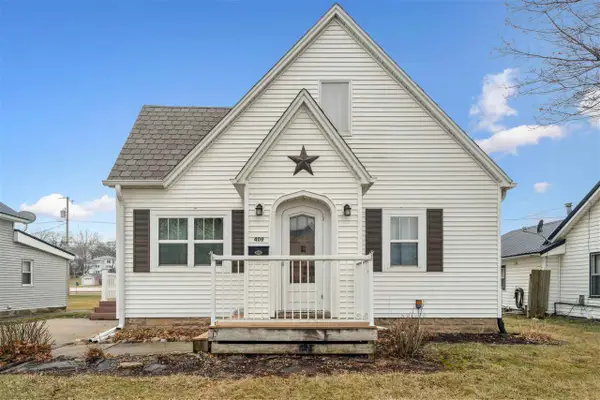 409 N Cedar St, Monticello, IA 52310