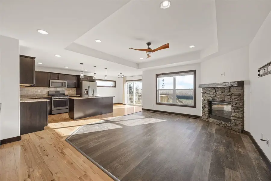 369 Bent Creek Dr, Marion, IA 52302 - Image #2