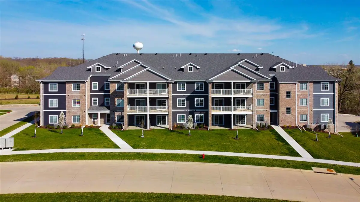 2875 Spring Rose Cir #106, Coralville, IA 52241 - #1