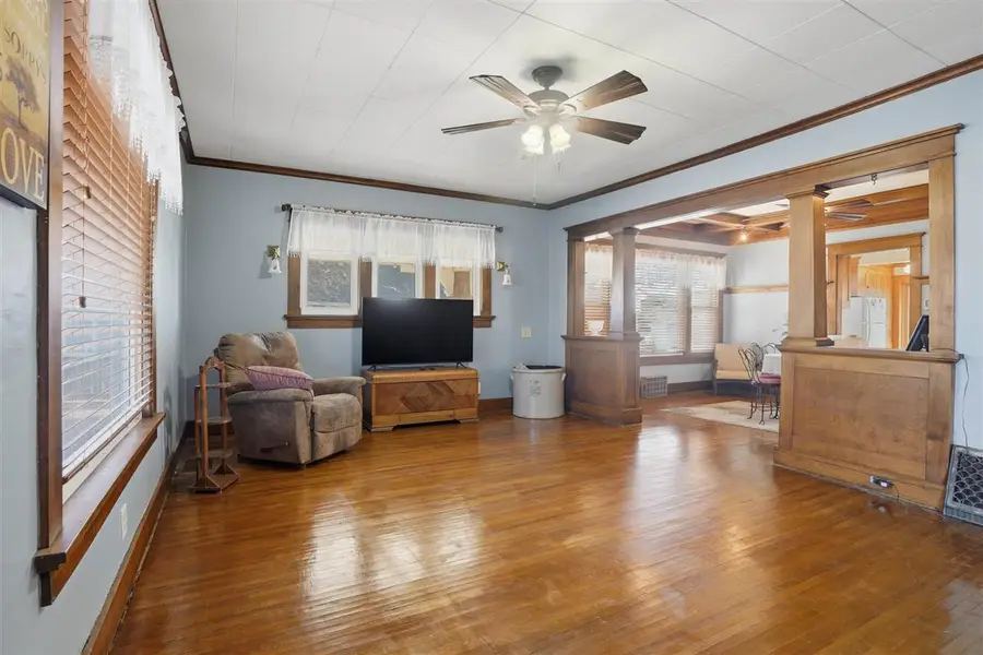 527 W Madison, Washington, IA 52353 - Image #3