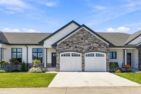 2882 Crimson Ln #C, Coralville, IA 52241