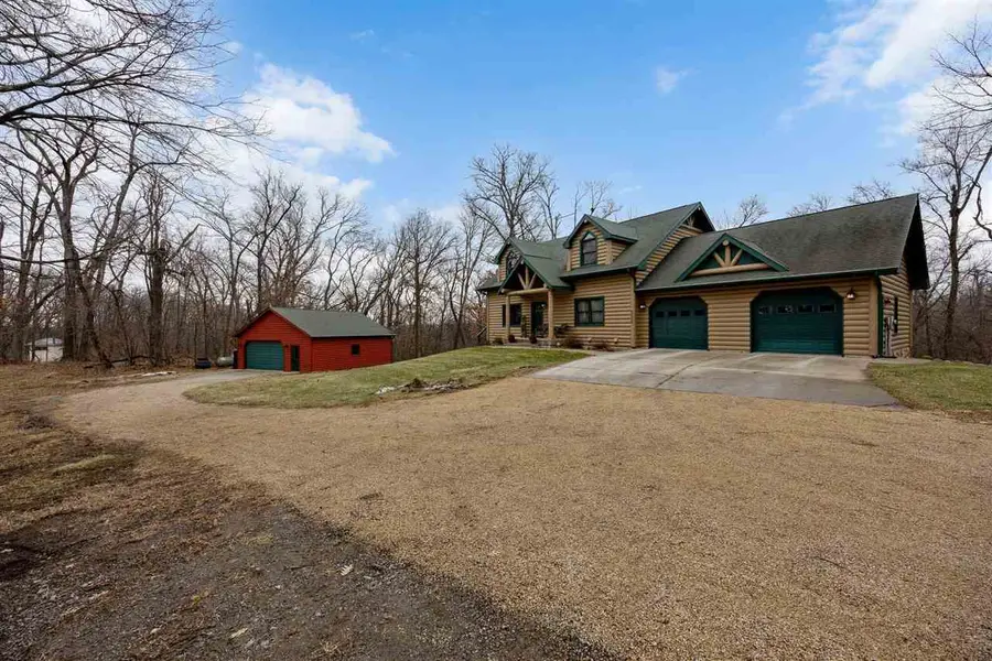 2228 Hendershot Rd NE, North Liberty, IA 52317 - Image #2
