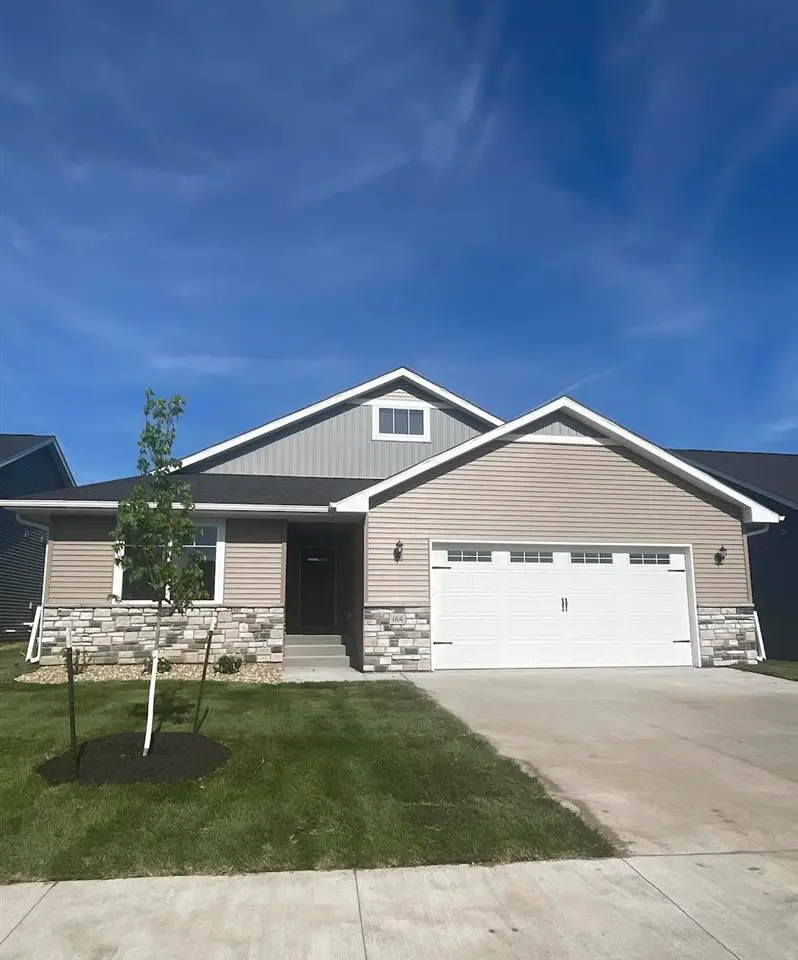 3861 Winnsboro Dr, Iowa City, IA 52245 - Image #1