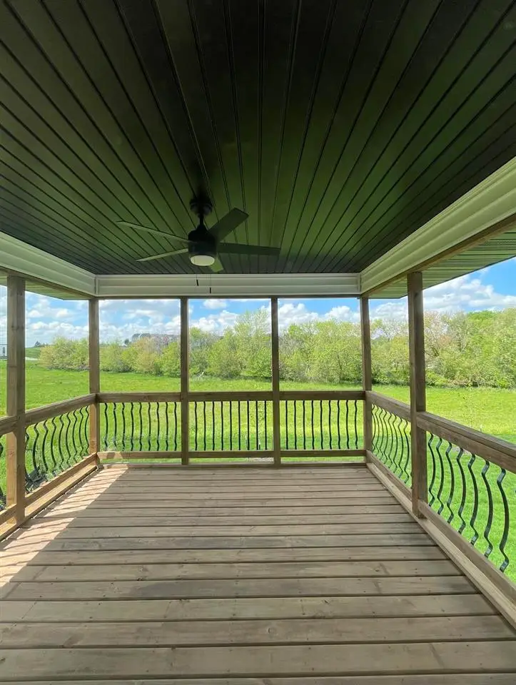 3861 Winnsboro Dr, Iowa City, IA 52245 - Image #2