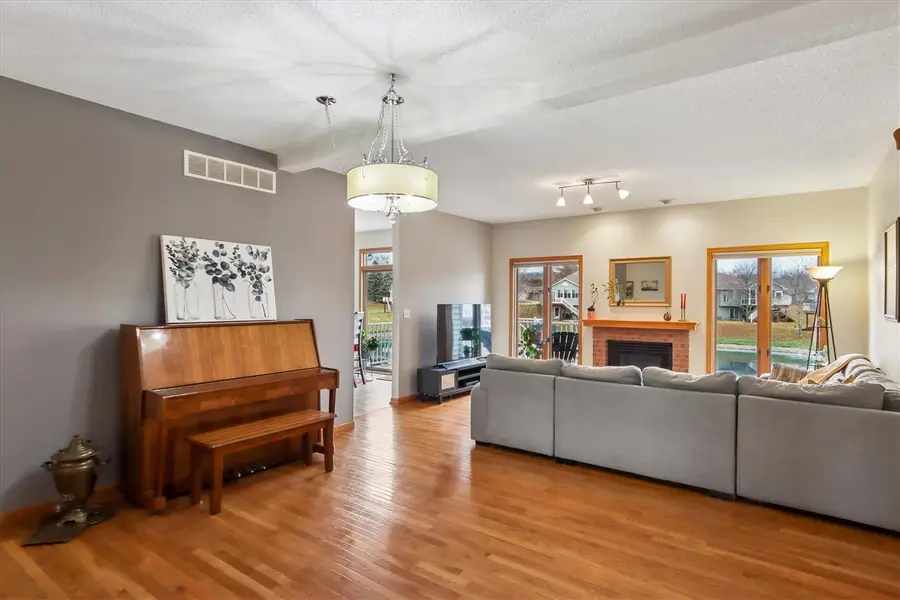 1342 Oxford Pl, Iowa City, IA 52240 - #2