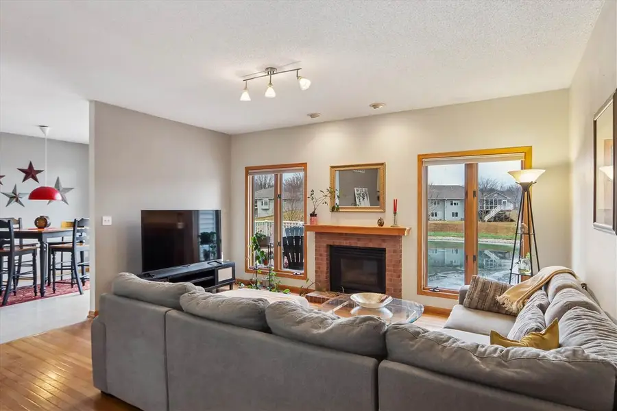 1342 Oxford Pl, Iowa City, IA 52240 - #3