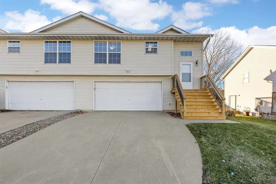 667 Andy Ct, North Liberty, IA 52317 - Image #2