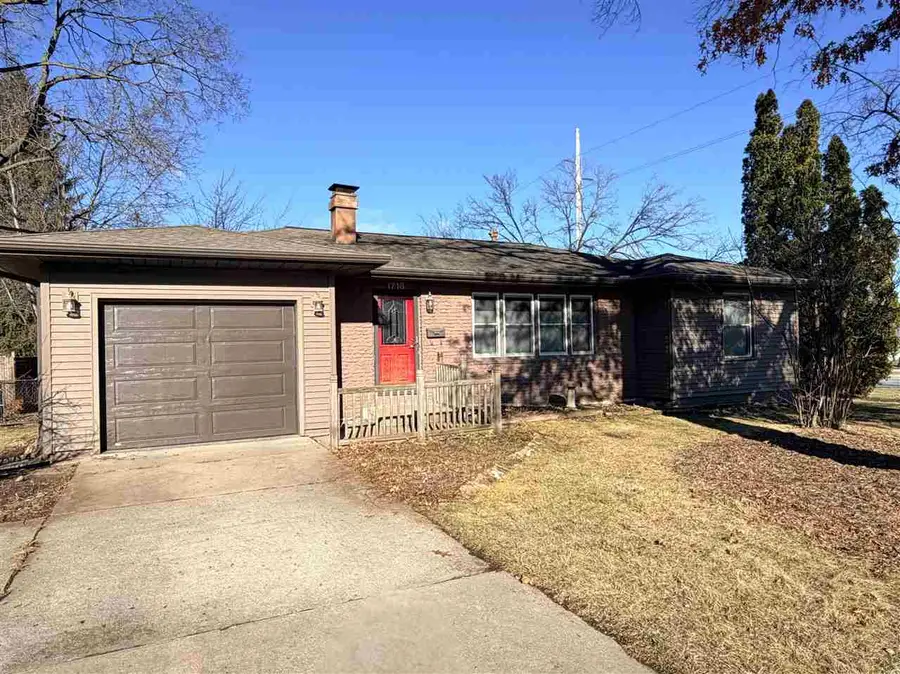 1718 Highland Ave, Iowa City, IA 52240 - Image #2