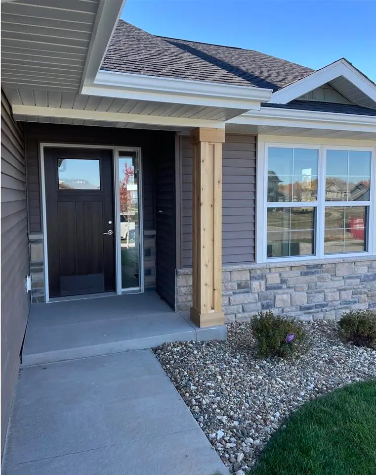 3851 Winnsboro Dr, Iowa City, IA 52245 - Image #3