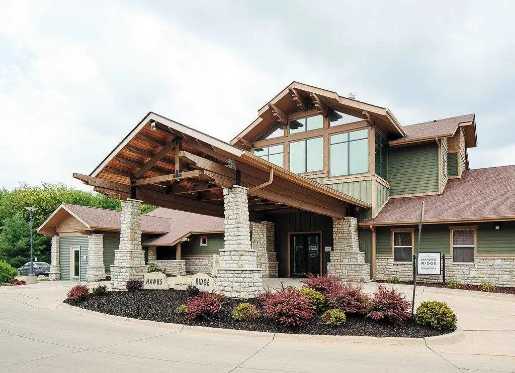 100 Hawk Ridge Dr, Iowa City, IA 52246 - Image #1