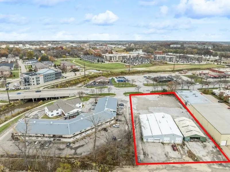 302 2nd St, Coralville, IA 52241 - Image #2