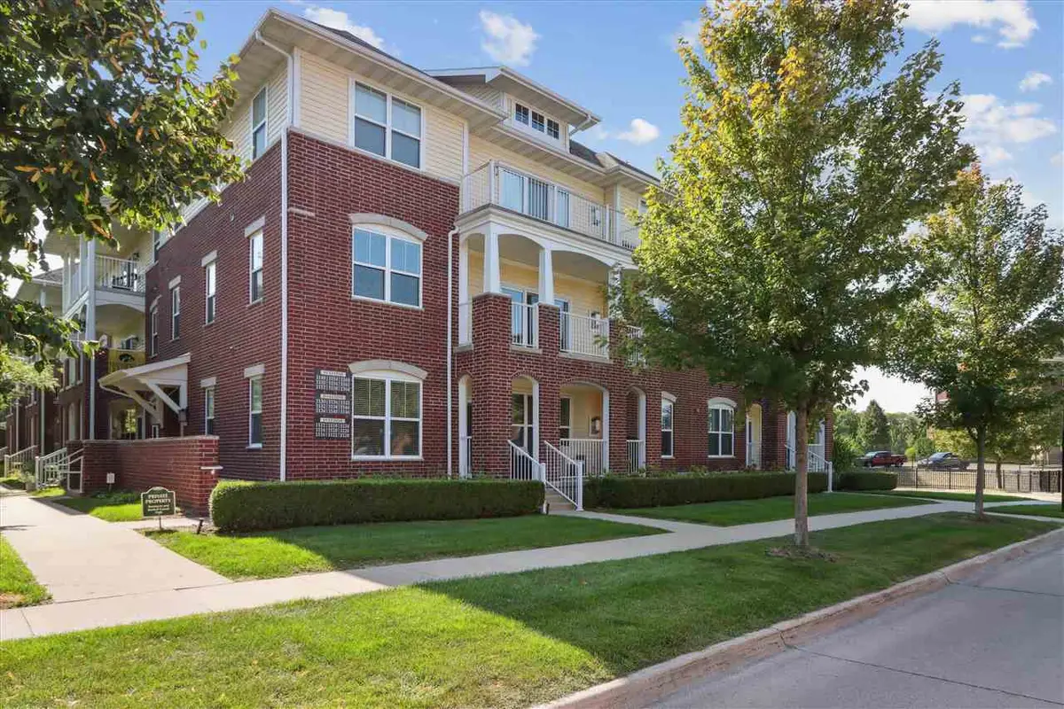 1154 Swisher St., Iowa City, IA 52245 - #1