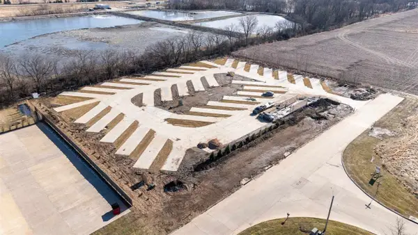 1188 Commercial Dr, Riverside, IA 52327