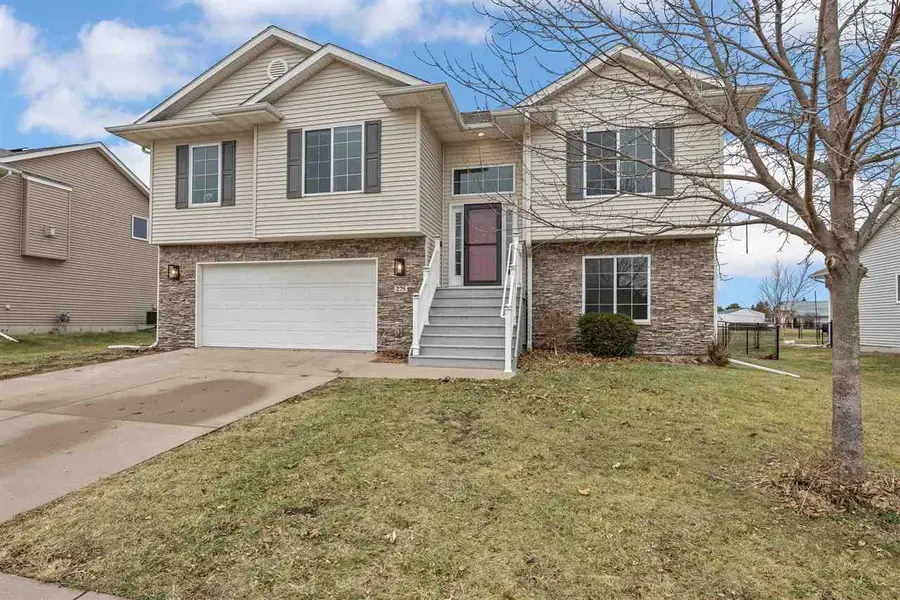 275 N Colton Drive, North Liberty, IA 52317 - Image #2