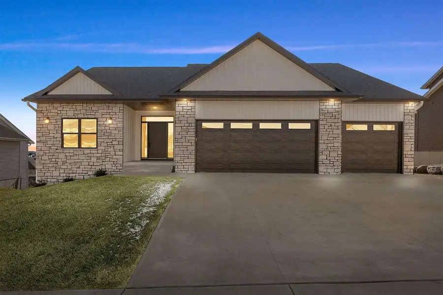 505 Dogwood Lane, Tiffin, IA 52340 - Image #2