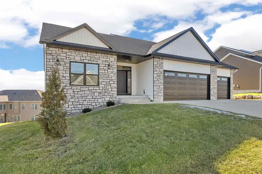 505 Dogwood Lane, Tiffin, IA 52340 - Image #3