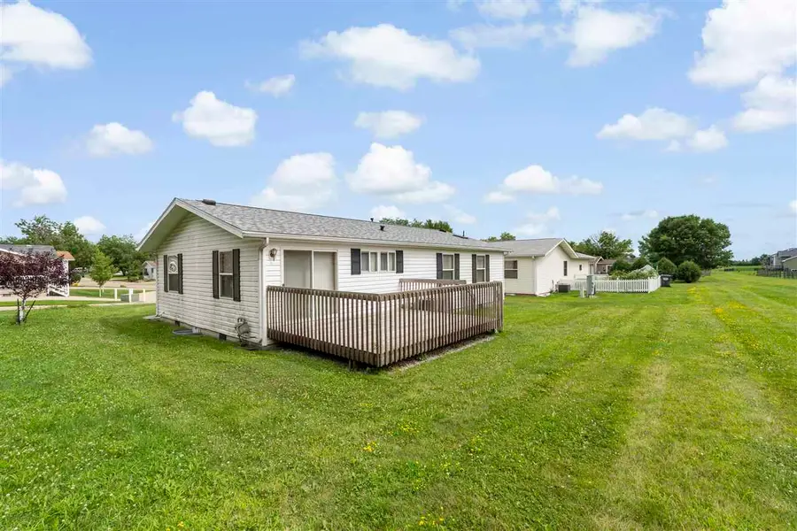 216 Paddock Cr, Iowa City, IA 52240 - Image #3