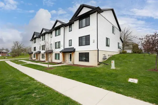 282 Kenneth Dr, Iowa City, IA 52245