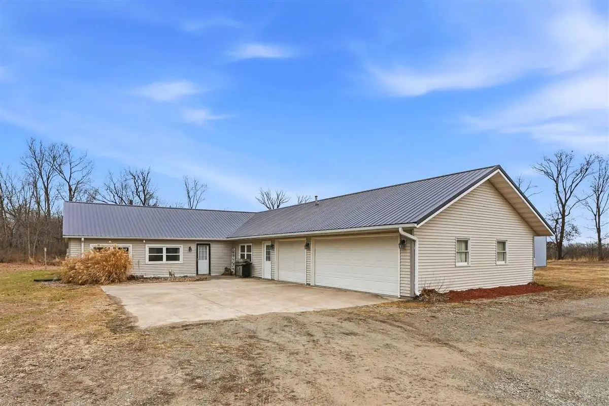 24538 118th St., Columbus Junction, IA 52738 - Image #1