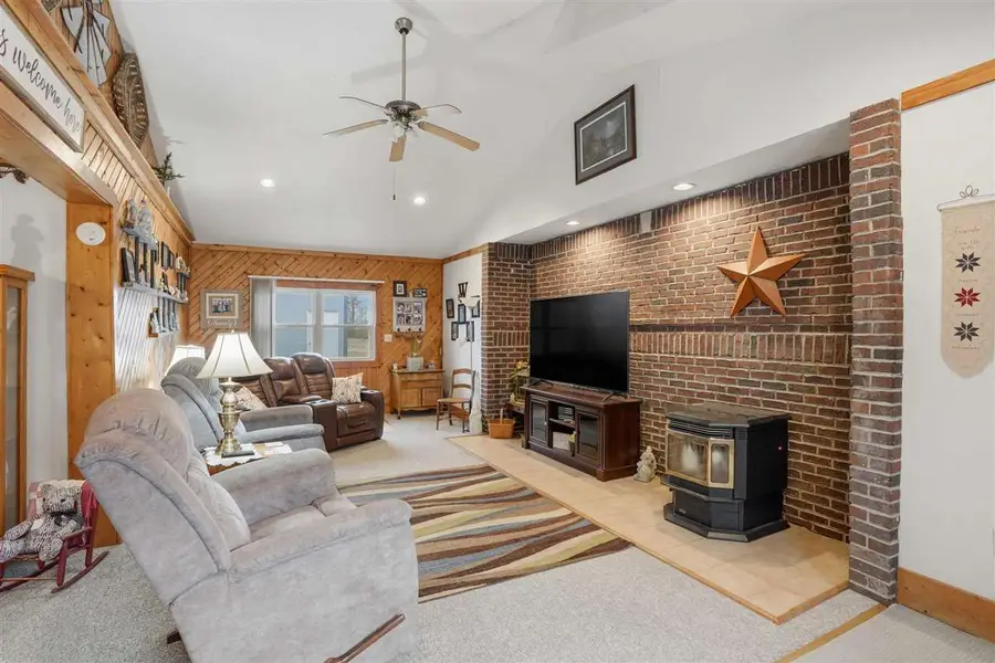 24538 118th St., Columbus Junction, IA 52738 - Image #2