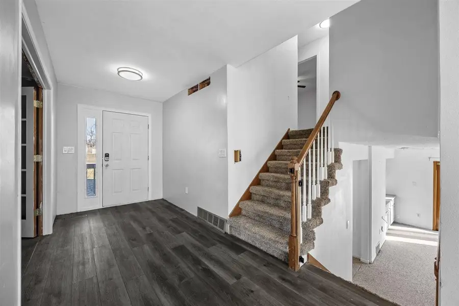 6301 Hillcrest Rd, Cedar Rapids, IA 52404 - Image #3