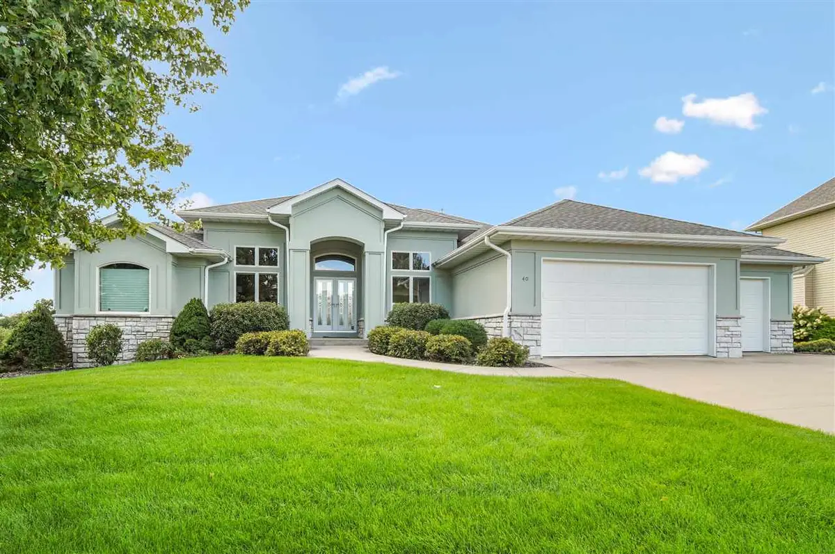 40 Auburn East Ln, Coralville, IA 52241 - Image #1