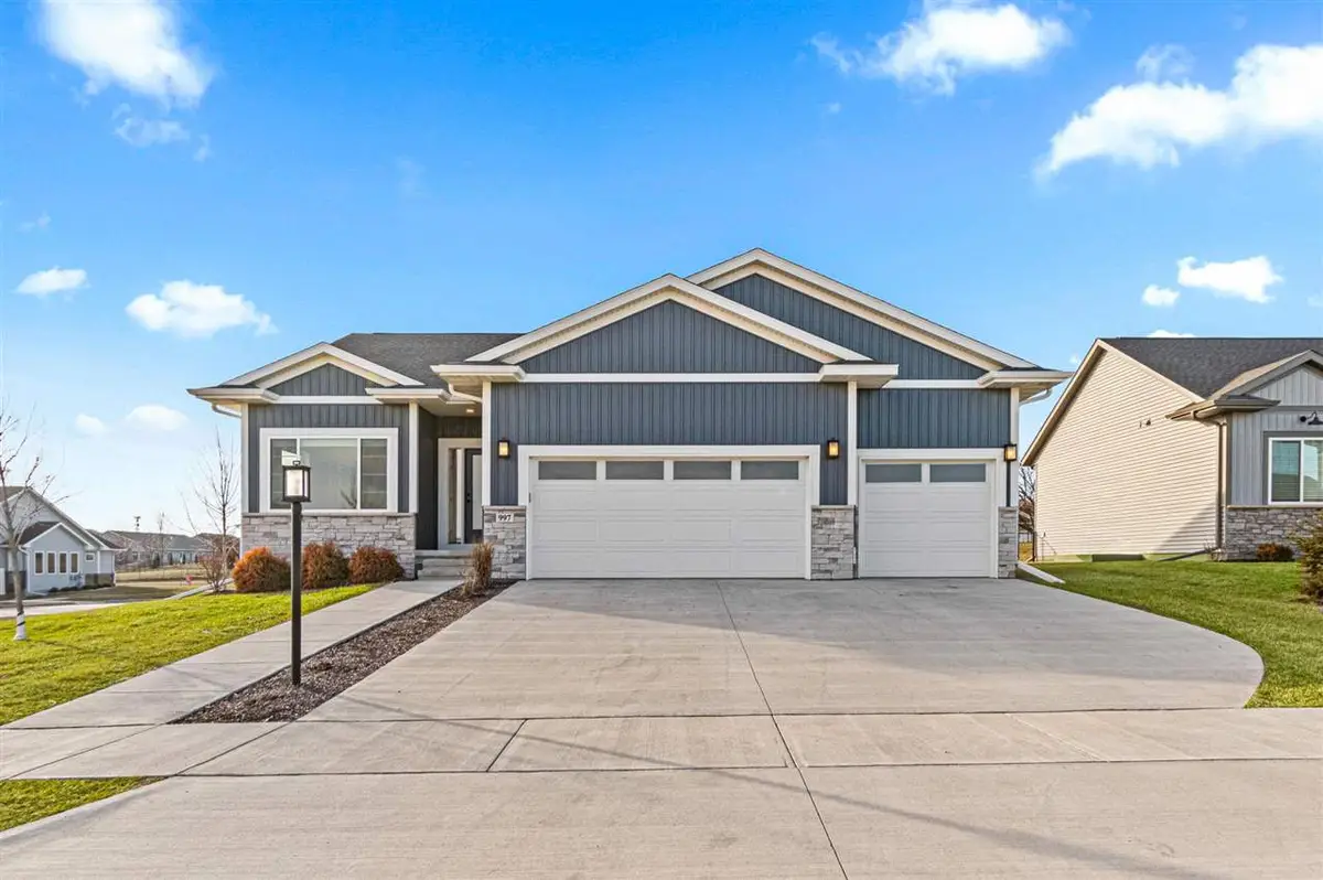 997 Thomas Cir, Tiffin, IA 52340 - Image #1