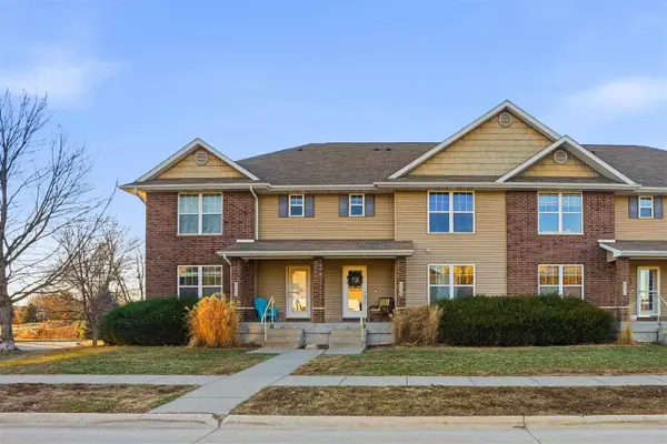 355 Huntington St, Iowa City, IA 52245