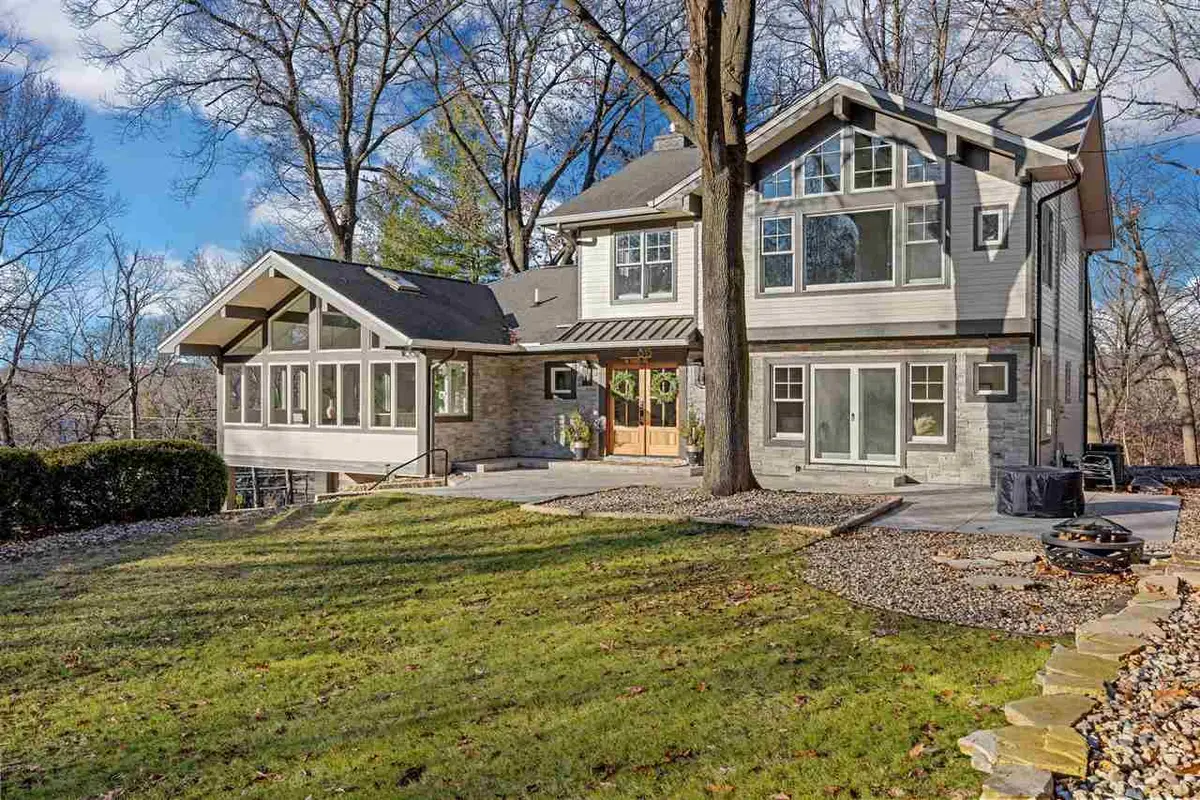 815 W Park Rd, Iowa City, IA 52246 - Image #1