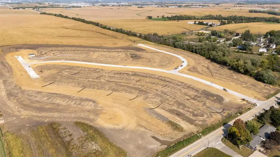 251 Howard Avenue NW, Swisher, IA 52338 - Image #2