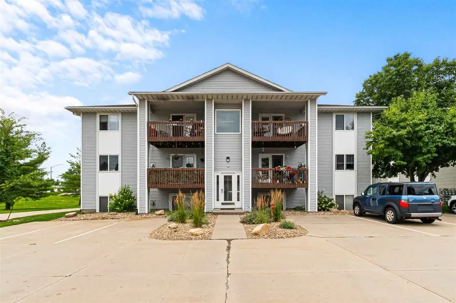 120 Shannon Dr, North Liberty, IA 52317 - Image #2