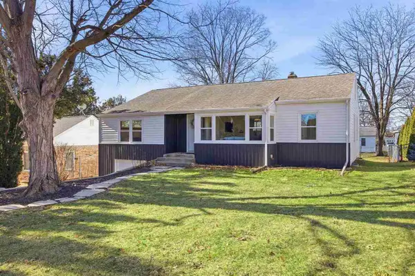 612 10th Ave, Coralville, IA 52241