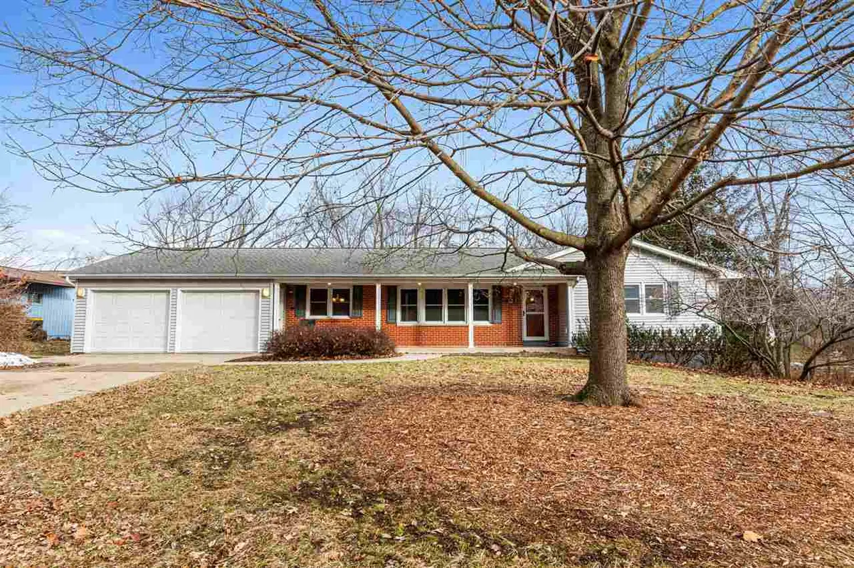 114 Potomac Drive, Iowa City, IA 52245 - Image #1