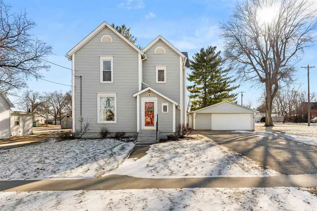 201 Division St, Morning Sun, IA 52640 - #1