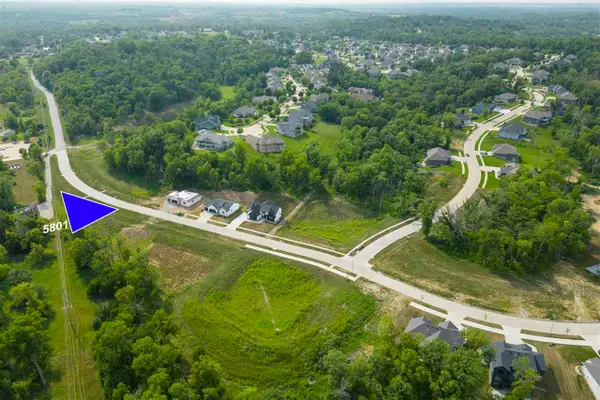 5801 Seminole Valley Trl NE, Cedar Rapids, IA 52411