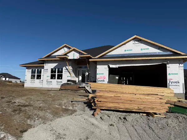 1210 Osage Ln, North Liberty, IA 52317