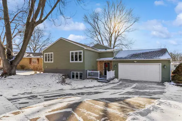 29 Dunuggan Ct, Iowa City, IA 52240