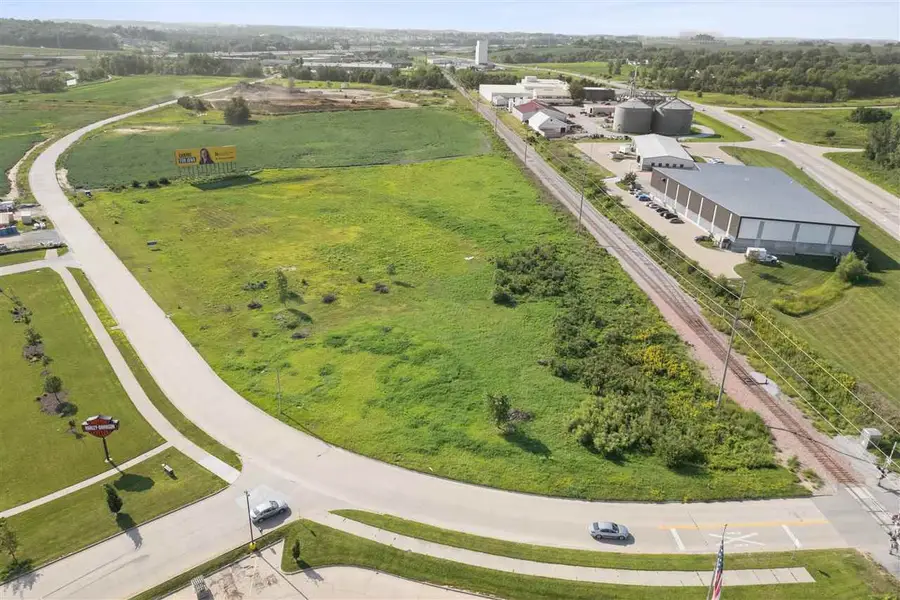 135 Westcor Drive, Coralville, IA 52241 - Image #2