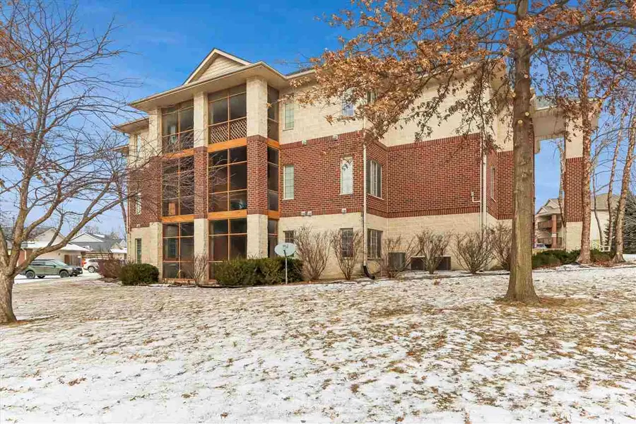 357 Camden Rd, Iowa City, IA 52245 - Image #2