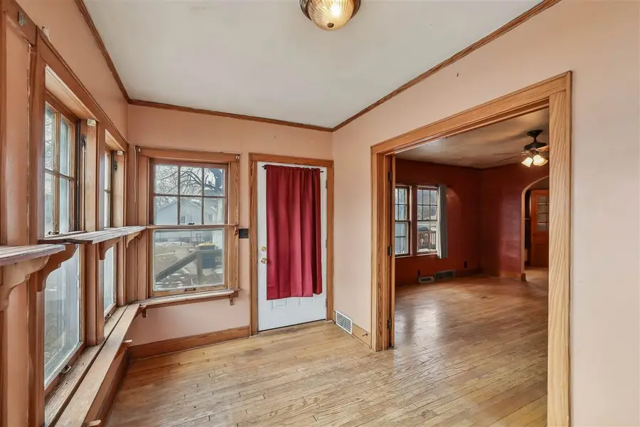 414 2nd St, Victor, IA 52347 - Image #2