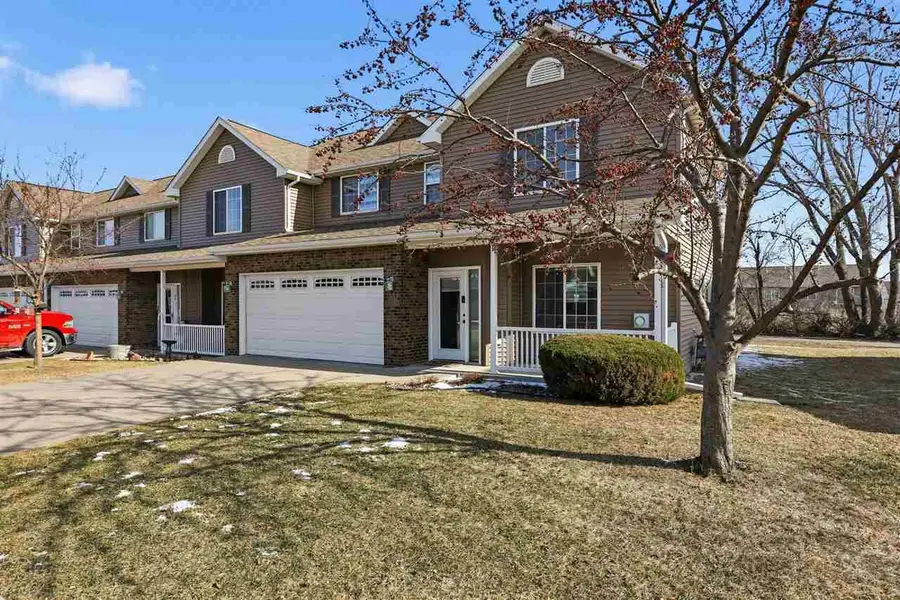 1678 Burr Dr, North Liberty, IA 52317 - Image #2